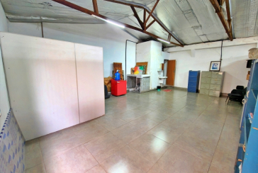Imóvel Comercial à venda no Bairro do Parque Maria Domitila na Rua Francisco Basílio de Melo