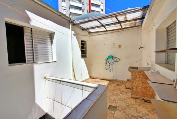 Sobrado à venda no Bairro da Vila Anglo Brasileira na Rua Professor Ciridião Buarque,