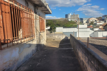 Terreno à venda no Bairro da Vila Pereira Cerca na Rua Santa Romana