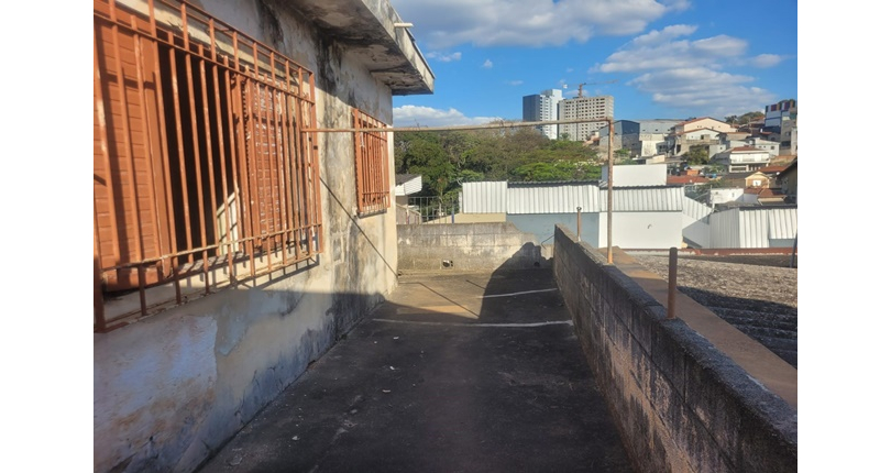 Terreno à venda no Bairro da Vila Pereira Cerca na Rua Santa Romana