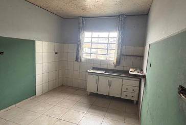 Casa à venda no Bairro da Vila Cruz das Almas na Rua Conceição de Jacareí