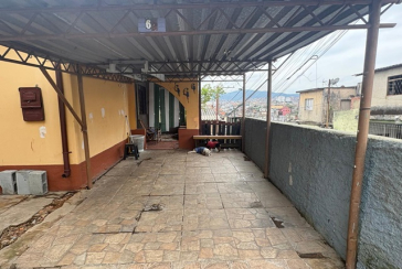 Casa à venda no Bairro da Vila Cruz das Almas na Rua Conceição de Jacareí