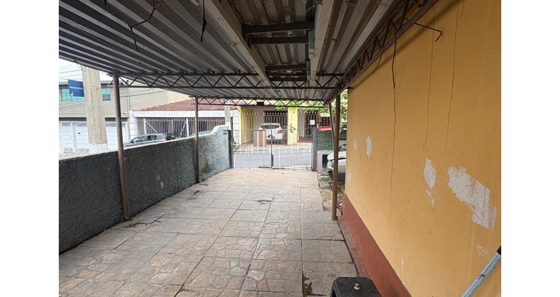 Casa à venda no Bairro da Vila Cruz das Almas na Rua Conceição de Jacareí