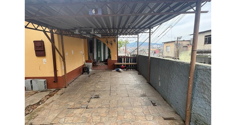 Casa à venda no Bairro da Vila Cruz das Almas na Rua Conceição de Jacareí