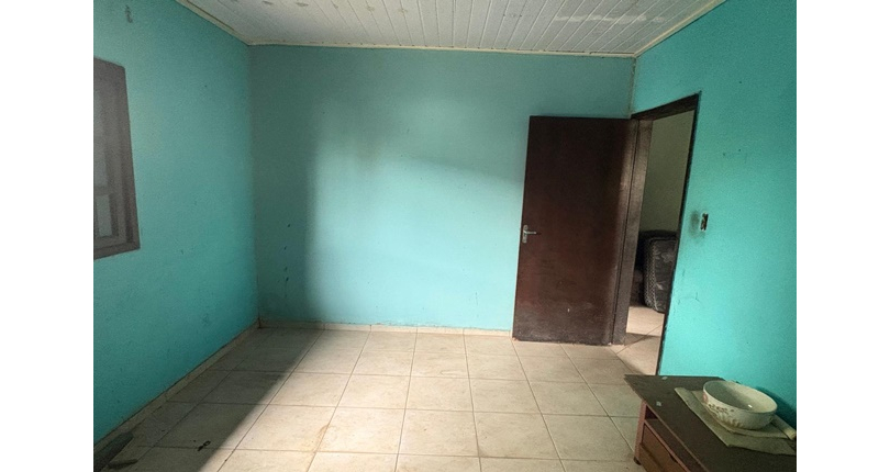 Casa à venda no Bairro da Vila Cruz das Almas na Rua Conceição de Jacareí