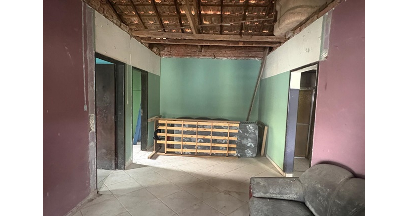 Casa à venda no Bairro da Vila Cruz das Almas na Rua Conceição de Jacareí