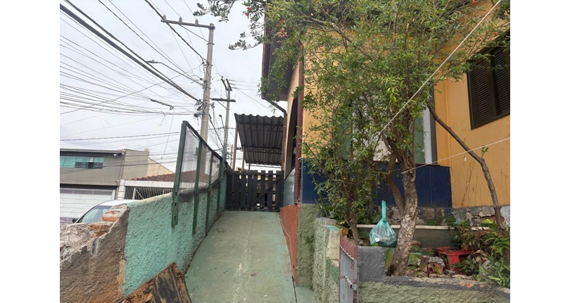 Casa à venda no Bairro da Vila Cruz das Almas na Rua Conceição de Jacareí