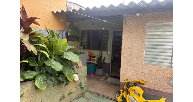 Casa à venda no Bairro da Vila Cruz das Almas na Rua Conceição de Jacareí