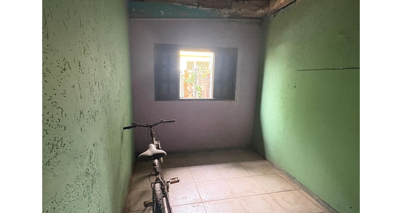 Casa à venda no Bairro da Vila Cruz das Almas na Rua Conceição de Jacareí