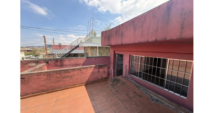 Casa à venda Rua Benedito Lacerda, Jardim Regina - Imóveis à Venda