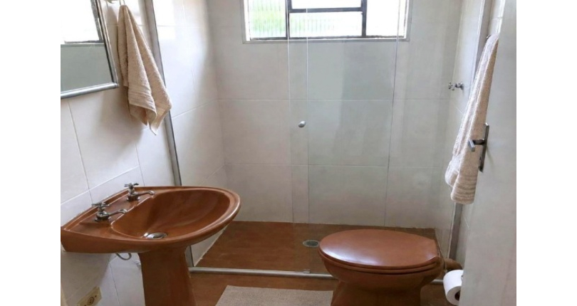Sobrado à venda no Bairro do Jaraguá na Rua Bela Vista do Ivaí, 