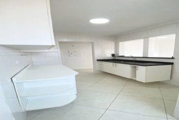 Apartamento à venda no Bairro do Parque Maria Domitila na Rua Willis Roberto Banks 549