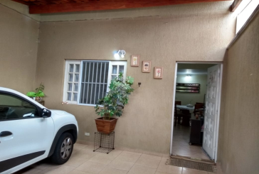 Belo Sobrado à Venda no Parque Maria Domitila na Rua Antônio Félix Pacheco