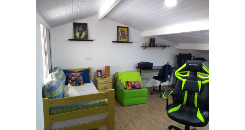 Belo Sobrado à Venda no Parque Maria Domitila na Rua Antônio Félix Pacheco