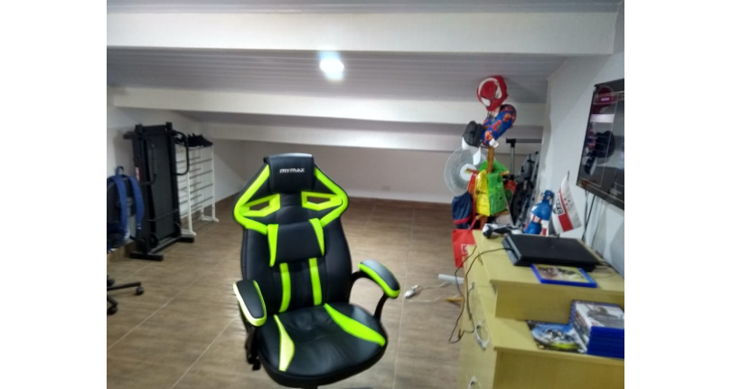 Belo Sobrado à Venda no Parque Maria Domitila na Rua Antônio Félix Pacheco