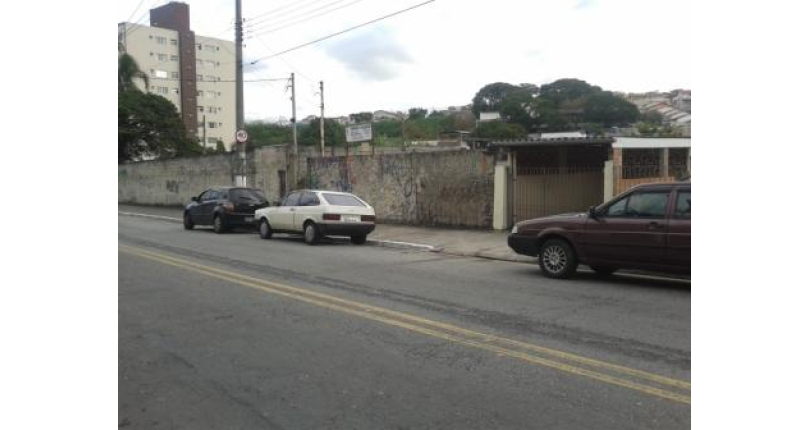 Terreno à venda Rua Joaquim Oliveira Freitas, Vila Mangalot - Imóveis à Venda