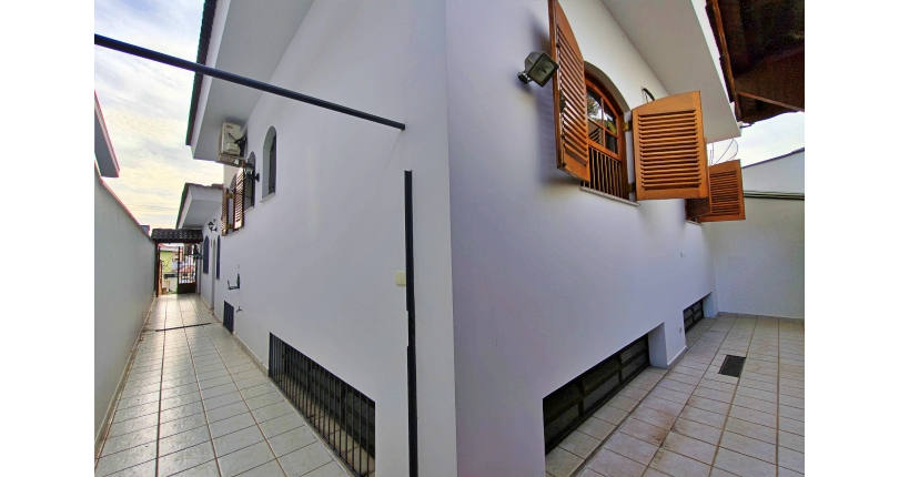 Casa à venda Rua Luís Filgueira Souto, Parque São Domingos - Imóveis à Venda