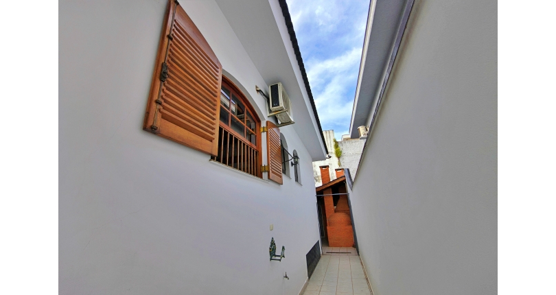 Casa à venda Rua Luís Filgueira Souto, Parque São Domingos - Imóveis à Venda