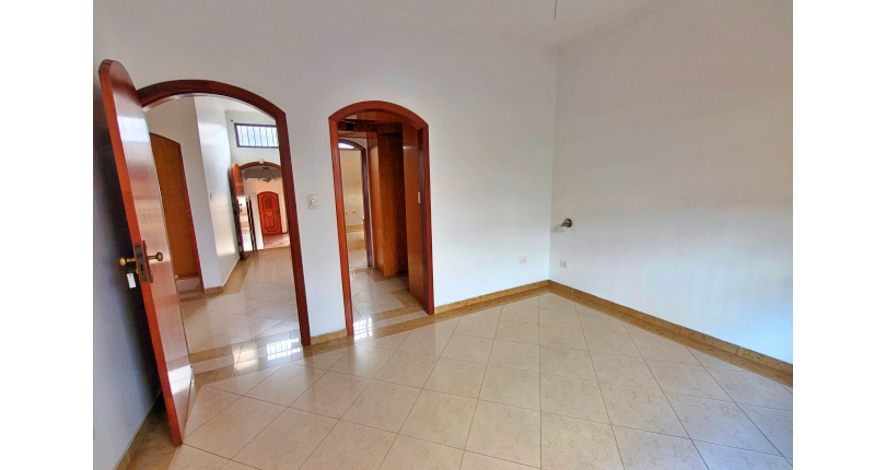 Casa à venda Rua Luís Filgueira Souto, Parque São Domingos - Imóveis à Venda