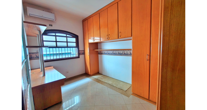 Casa à venda Rua Luís Filgueira Souto, Parque São Domingos - Imóveis à Venda
