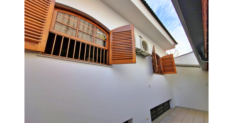 Casa à venda Rua Luís Filgueira Souto, Parque São Domingos - Imóveis à Venda
