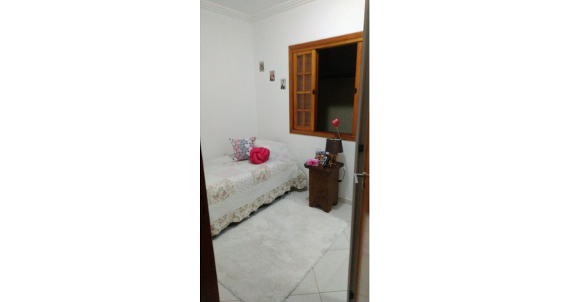 Casa à venda Rua Teixeira Soares, Vila Piauí - Imóveis à Venda