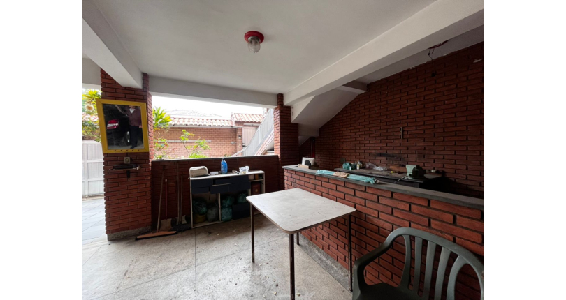 Casa à venda Rua Abel Lucas, Jardim Santa Fé (Zona Oeste) - Imóveis à Venda