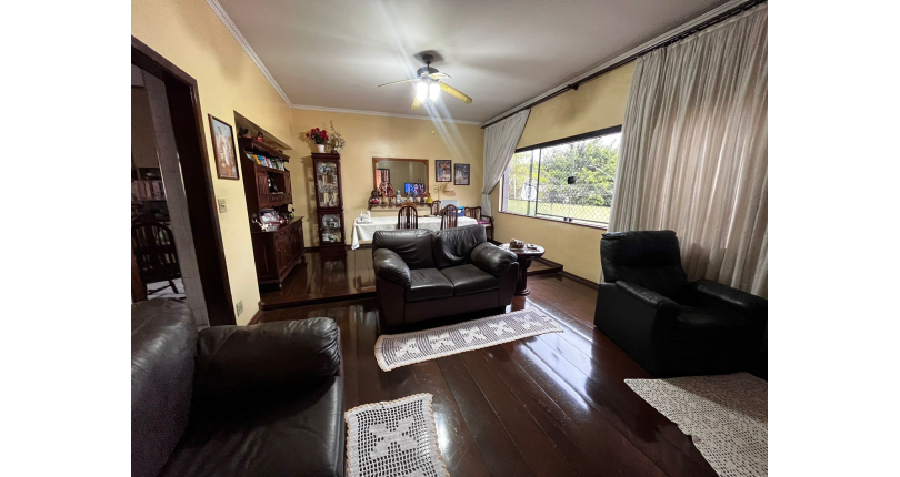 Casa à venda Rua Abel Lucas, Jardim Santa Fé (Zona Oeste) - Imóveis à Venda