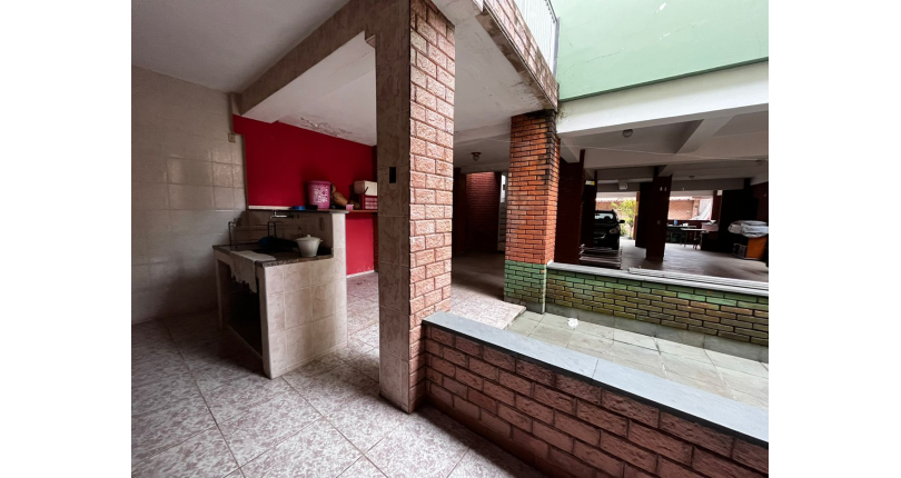 Casa à venda Rua Abel Lucas, Jardim Santa Fé (Zona Oeste) - Imóveis à Venda