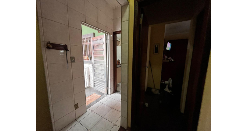 Casa à venda Rua Abel Lucas, Jardim Santa Fé (Zona Oeste) - Imóveis à Venda