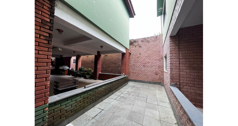 Casa à venda Rua Abel Lucas, Jardim Santa Fé (Zona Oeste) - Imóveis à Venda