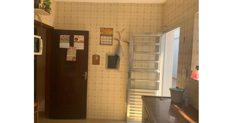 Casa à venda Rua Eusébio da Silva, Parque Maria Domitila - Imóveis à Venda