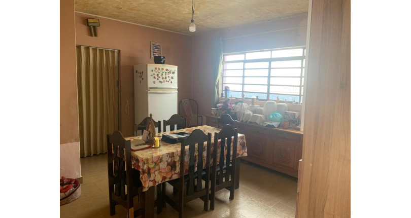 Casa à venda Rua Eusébio da Silva, Parque Maria Domitila - Imóveis à Venda