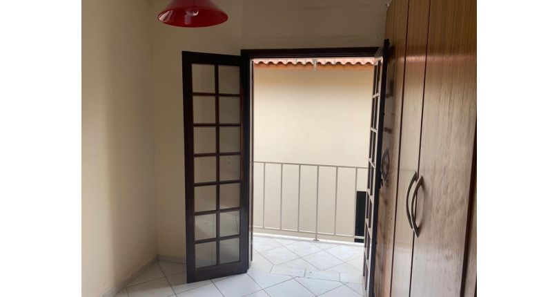 Sobrado à venda Rua João Veloso de Oliveira, Parque São Domingos - Imóveis à Venda