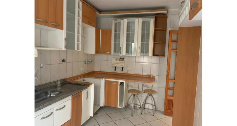 Sobrado à venda Rua João Veloso de Oliveira, Parque São Domingos - Imóveis à Venda