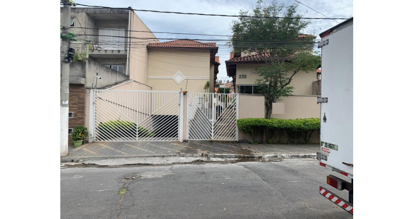 Sobrado à venda Rua João Veloso de Oliveira, Parque São Domingos - Imóveis à Venda