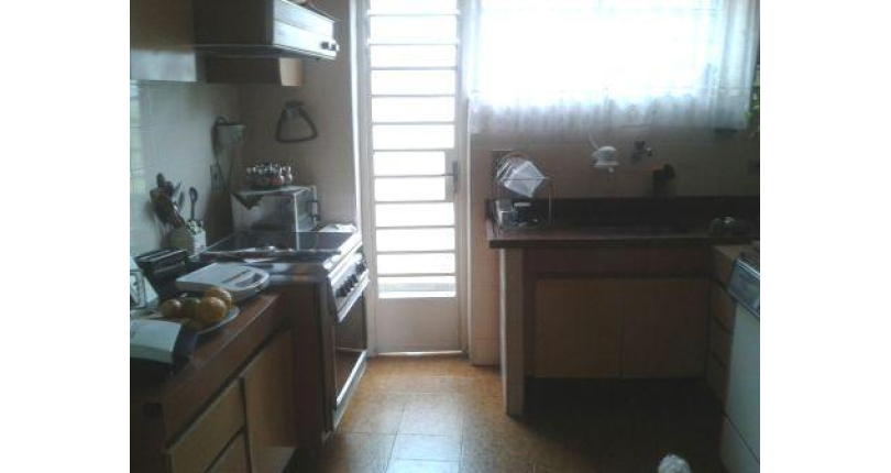 Casa à venda Rua General Alencastro Guimarães, Vila Fiat Lux - Imóveis à Venda