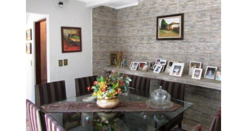 Casa à venda Rua Edvard de Vita Godoy, Parque Maria Domitila - Imóveis à Venda