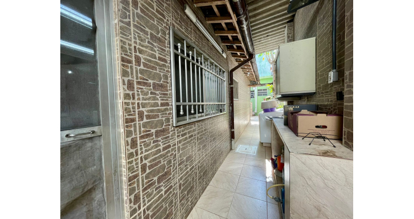 Sobrado à venda Rua Abraham Lincoln, Parque São Domingos - Imóveis à Venda