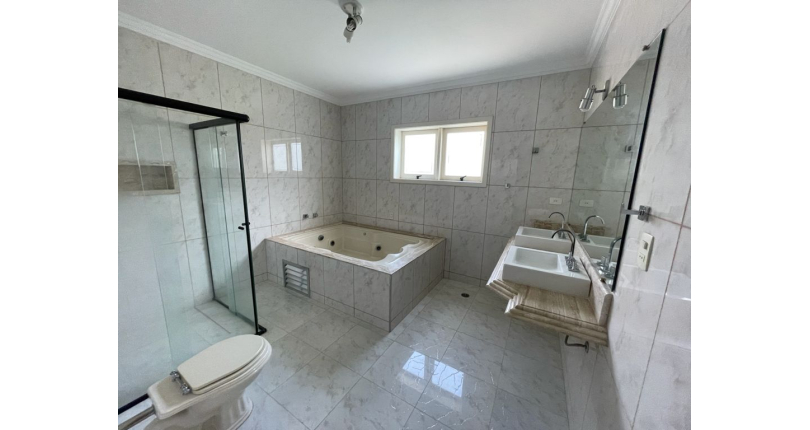 Sobrado Alto Padrão à venda no City América na Rua Emir Nogueira