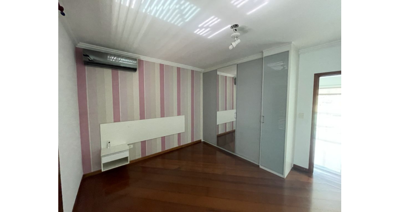 Sobrado Alto Padrão à venda no City América na Rua Emir Nogueira