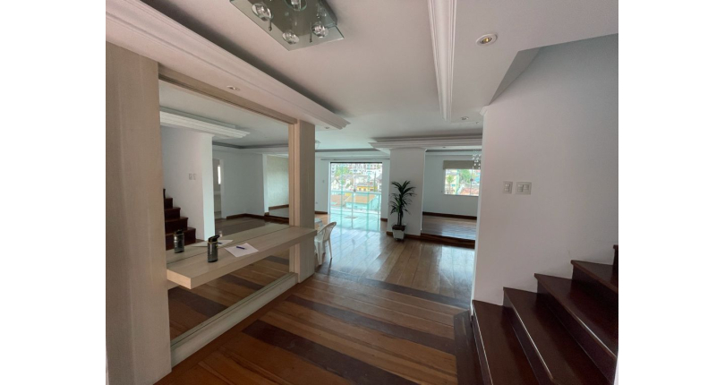 Sobrado Alto Padrão à venda no City América na Rua Emir Nogueira