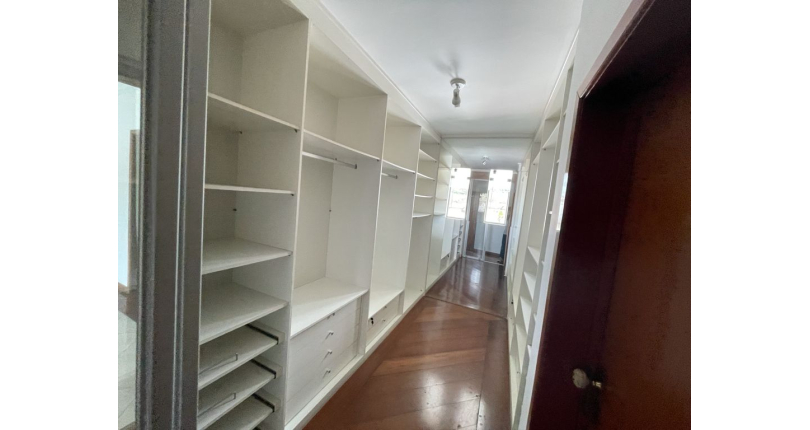 Sobrado Alto Padrão à venda no City América na Rua Emir Nogueira