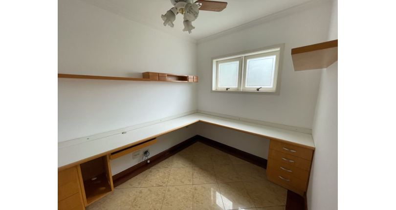 Sobrado Alto Padrão à venda no City América na Rua Emir Nogueira