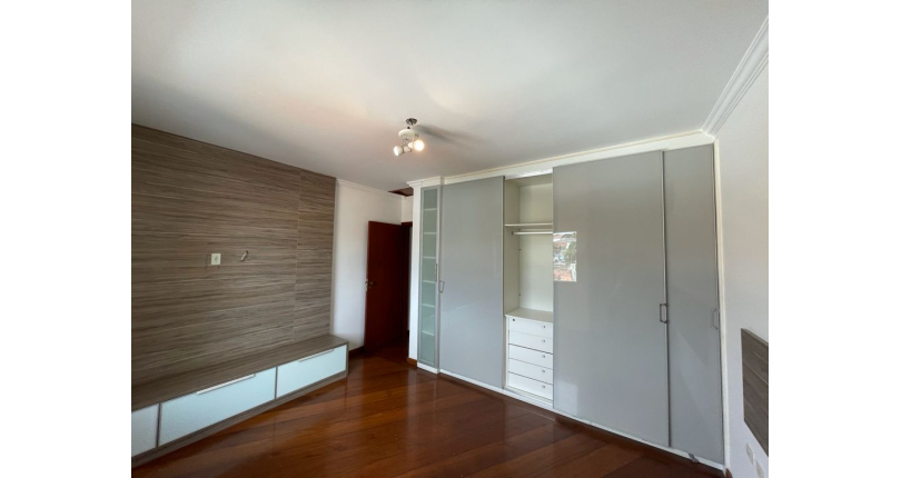 Sobrado Alto Padrão à venda no City América na Rua Emir Nogueira