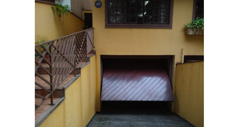 Sobrado à venda no City America na Avenida do Anastácio