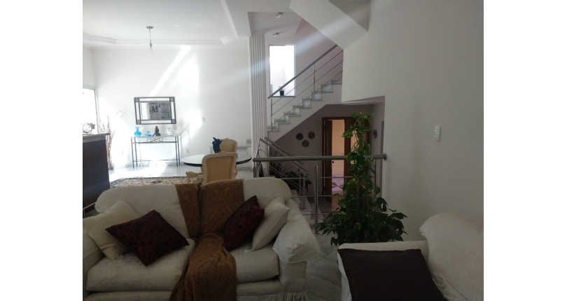 Sobrado à venda Avenida Cardeal Motta, City América - Imóveis à Venda