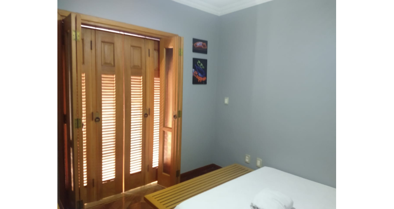 Sobrado à venda Avenida Cardeal Motta, City América - Imóveis à Venda