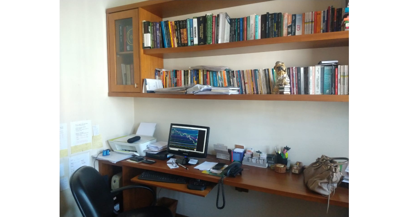 Sobrado à venda Avenida Cardeal Motta, City América - Imóveis à Venda