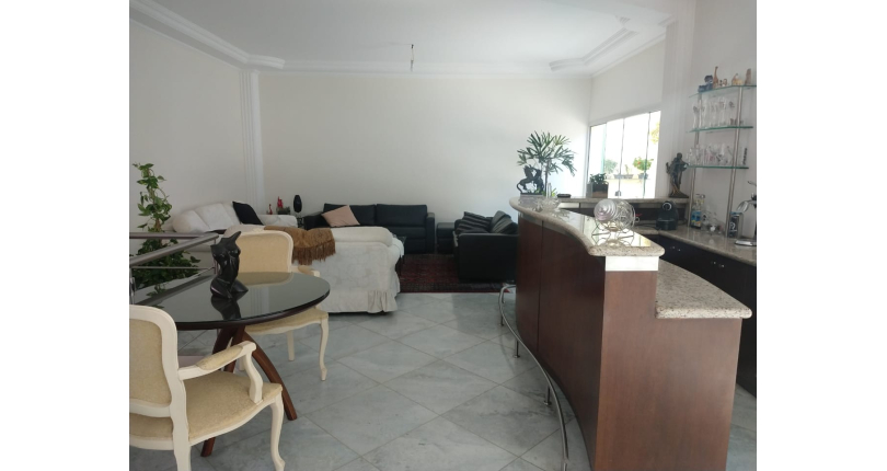 Sobrado à venda Avenida Cardeal Motta, City América - Imóveis à Venda